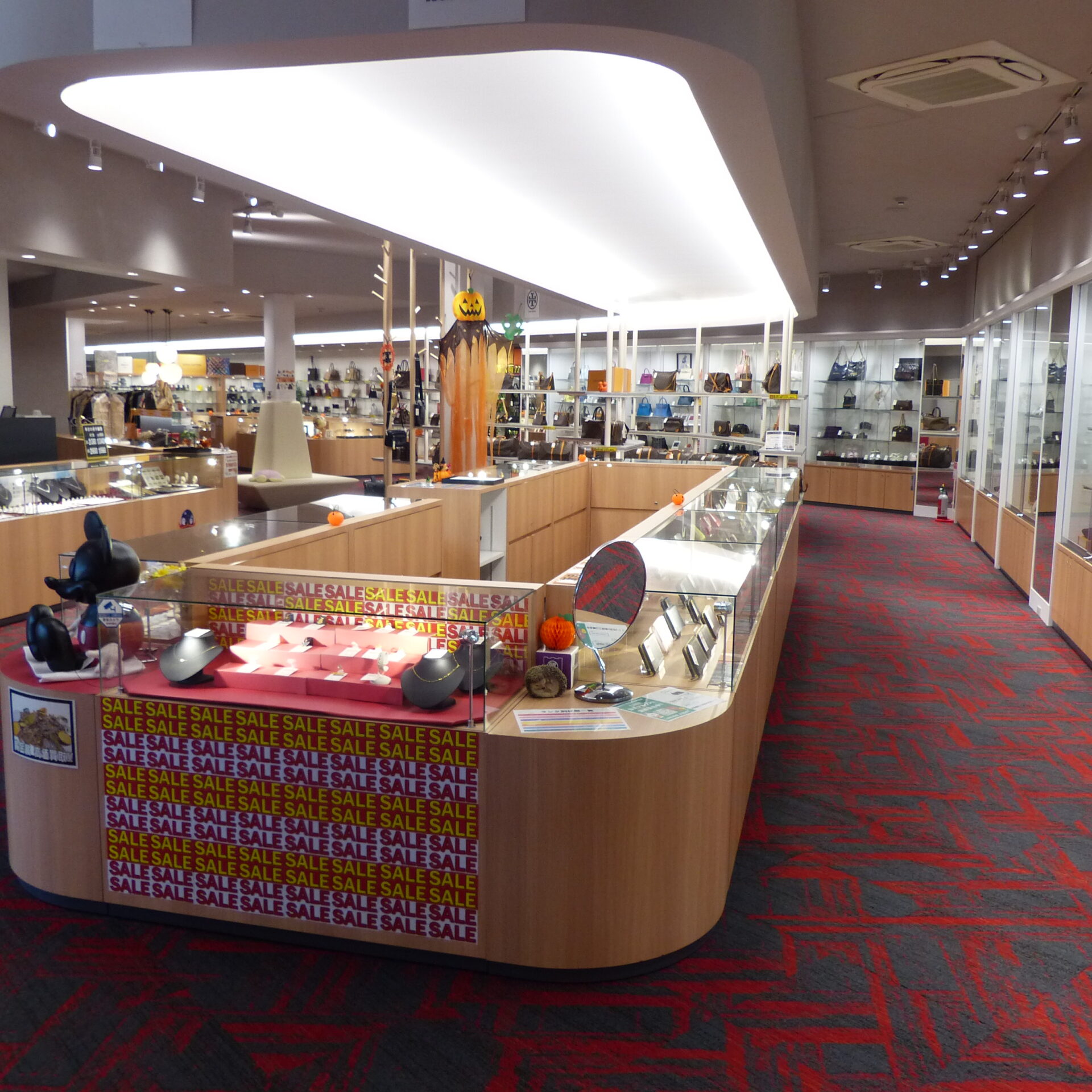 愛知県最大級の質屋｜質屋かんてい局名古屋東郷店店｜買取・融資・販売 ギャラリー画像2