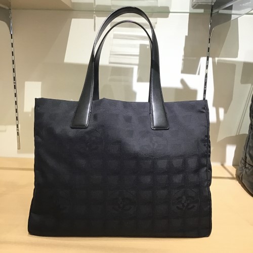 CHANEL（シャネル）ニュートラベルライン旧型 トートMM】の買取価格と