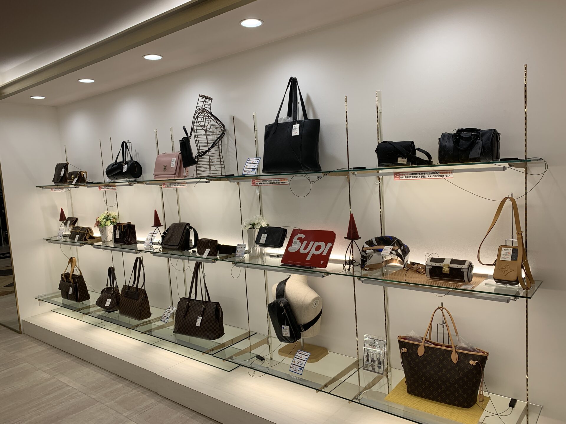 質屋かんてい局 神戸大蔵谷インター店 ギャラリー画像15