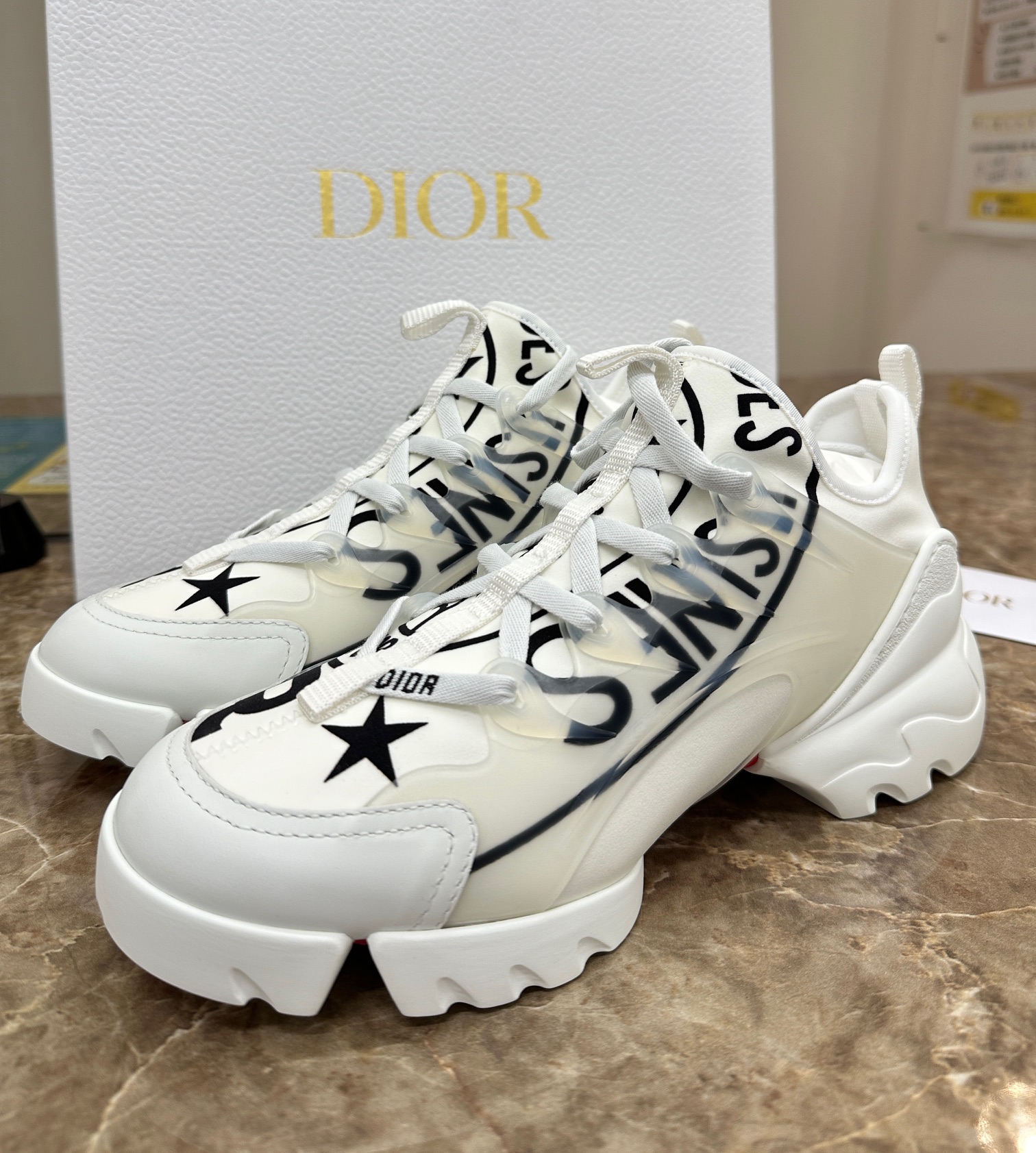 Dior ディオール スニーカー D-CONNECT】をお買取りさせていただきまし