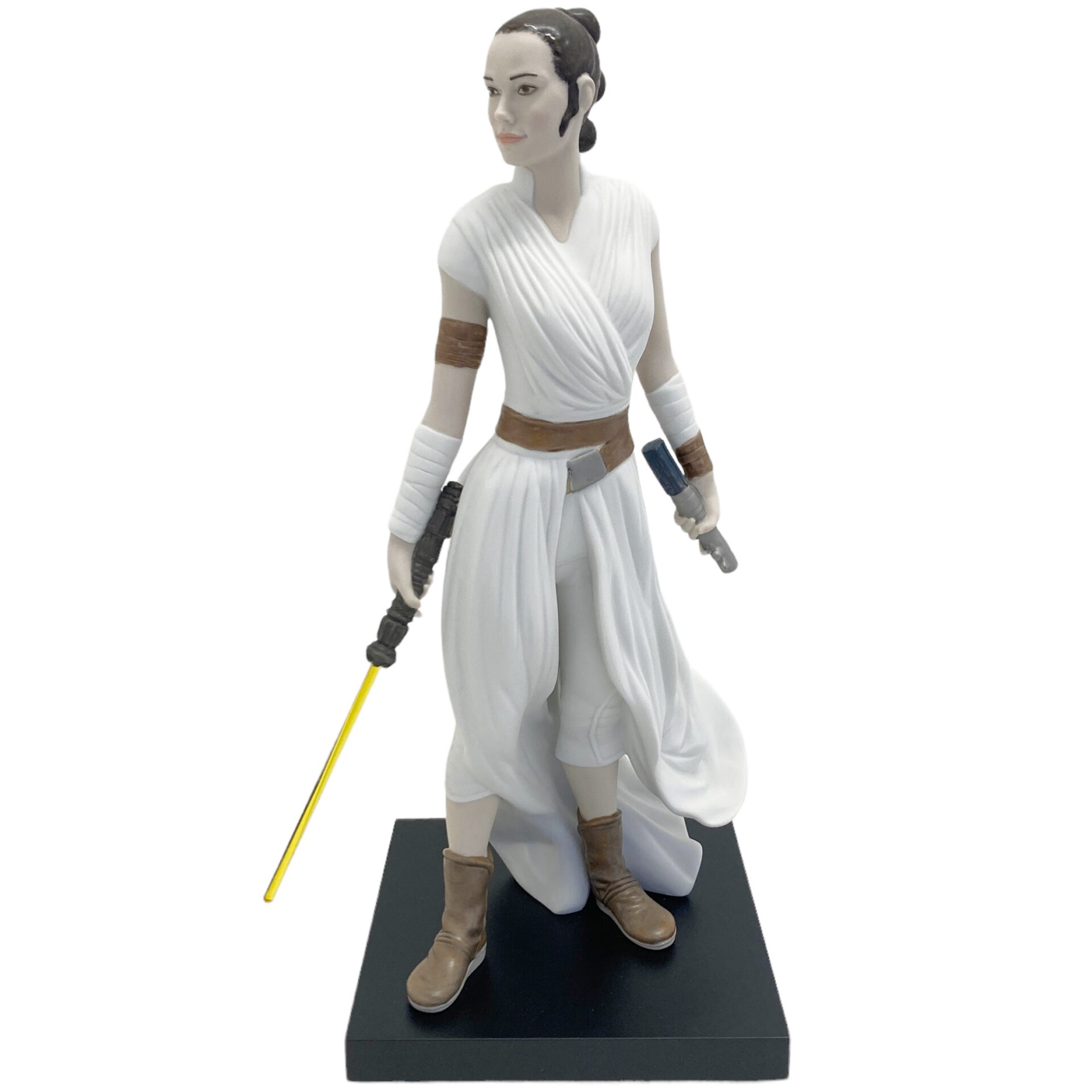 リヤドロ】スペインの美しい陶器人形ブランド「LLADRO × STAR WARS Rey」の買取価格とは！？ | 買取実績 | 質屋かんてい局  加古川店 | 質屋かんてい局