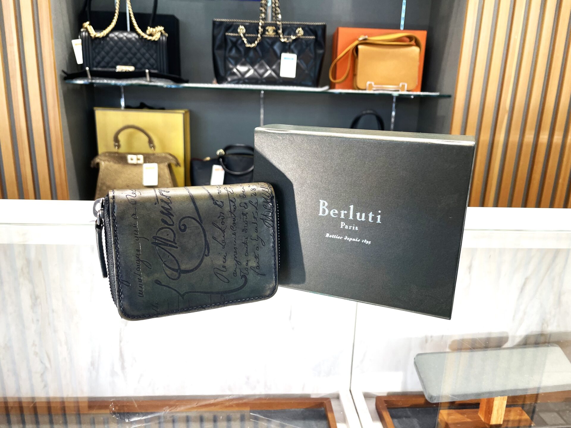 Berluti ベルルッティ ワパ コインパース 買取価格高騰中！】人気
