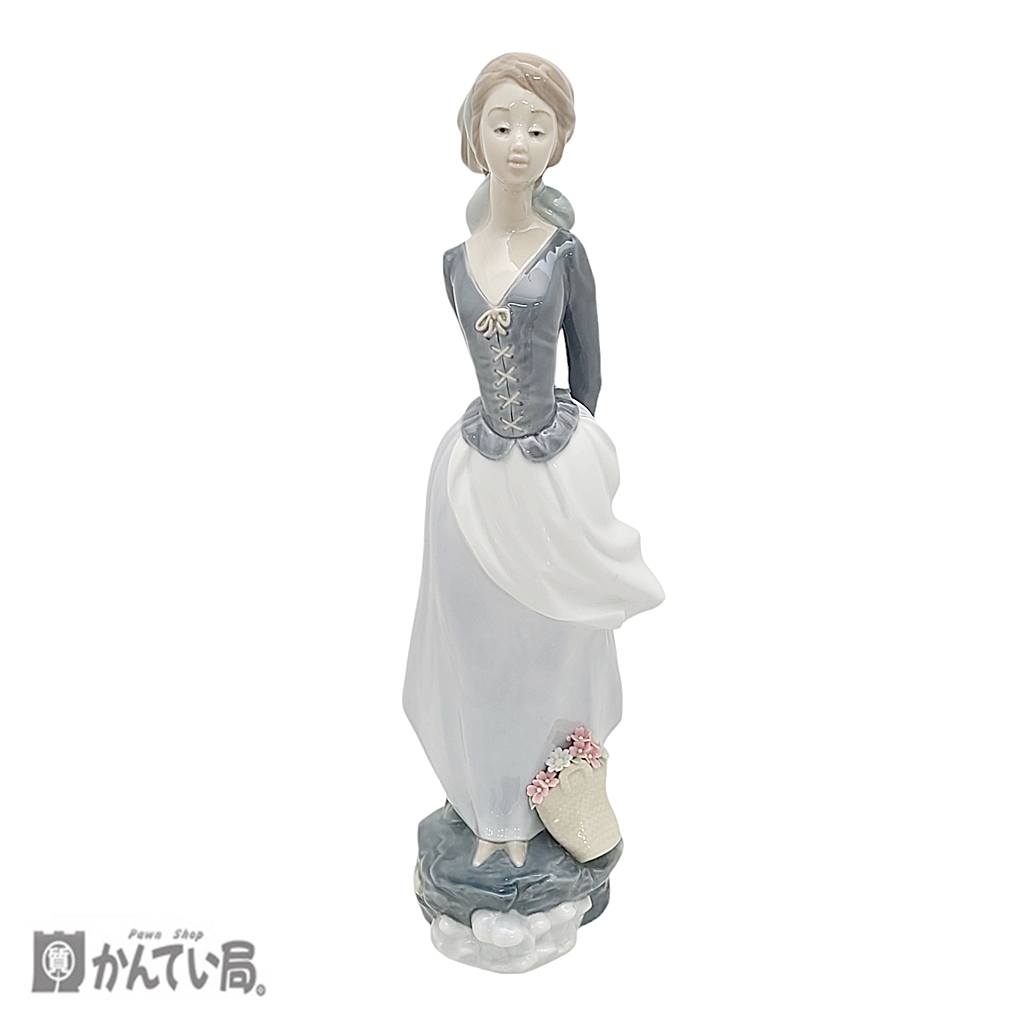 リヤドロ　海のそよ風　少女と花　美品 リヤドロ 海のそよ風 | APPS-BICENTENARIO-PRD-01.AZUREWEBSITES.NET
