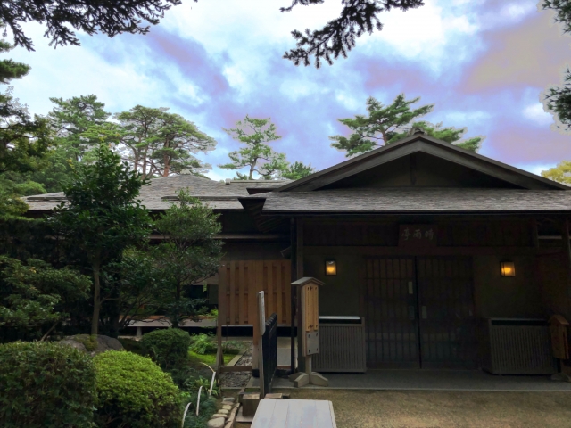 金沢兼六園の時雨亭