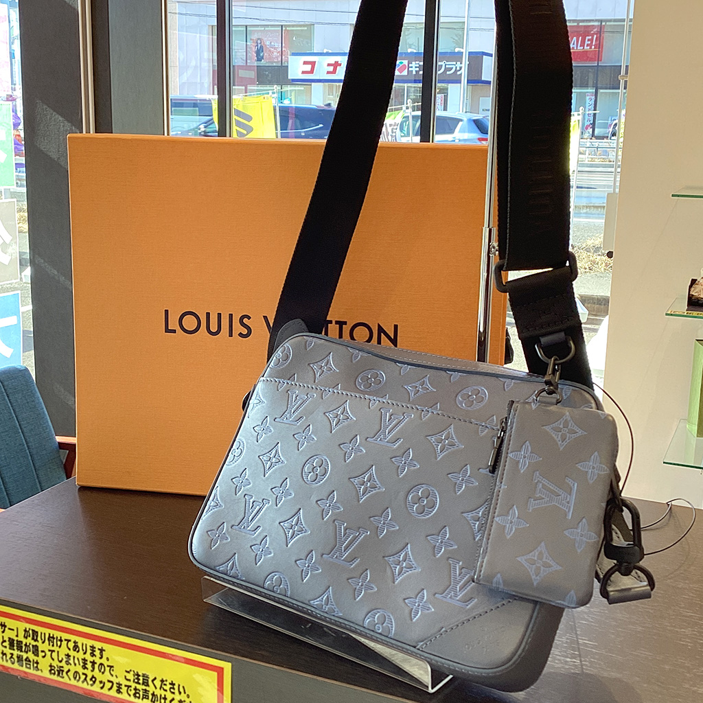 LOUIS VUITTON (ルイヴィトン) M45730 デュオメッセンジャー