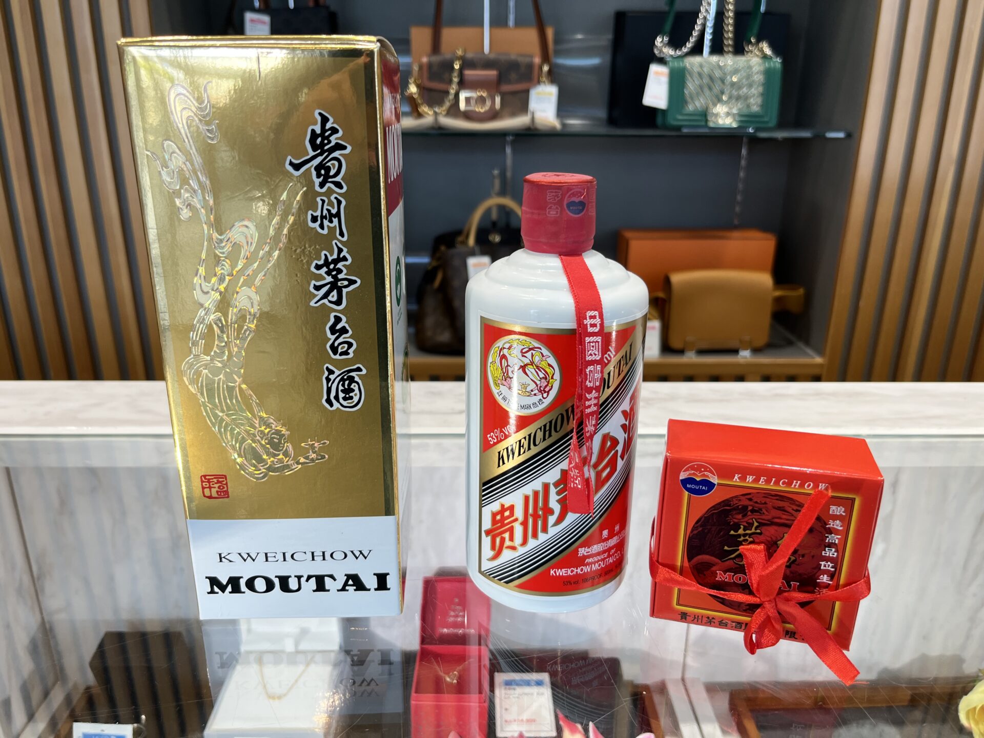 茅台酒　Moutai 　天女ラベル　1980〜81年頃　　　最終値下げ　説明参照 Yahoo!オークション - 1円～ 貴州茅台酒 マオタイ酒 天女ラベル