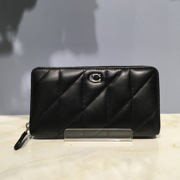 COACH（コーチ）アコーディオン ジップ ウォレット・ピロー キルティング