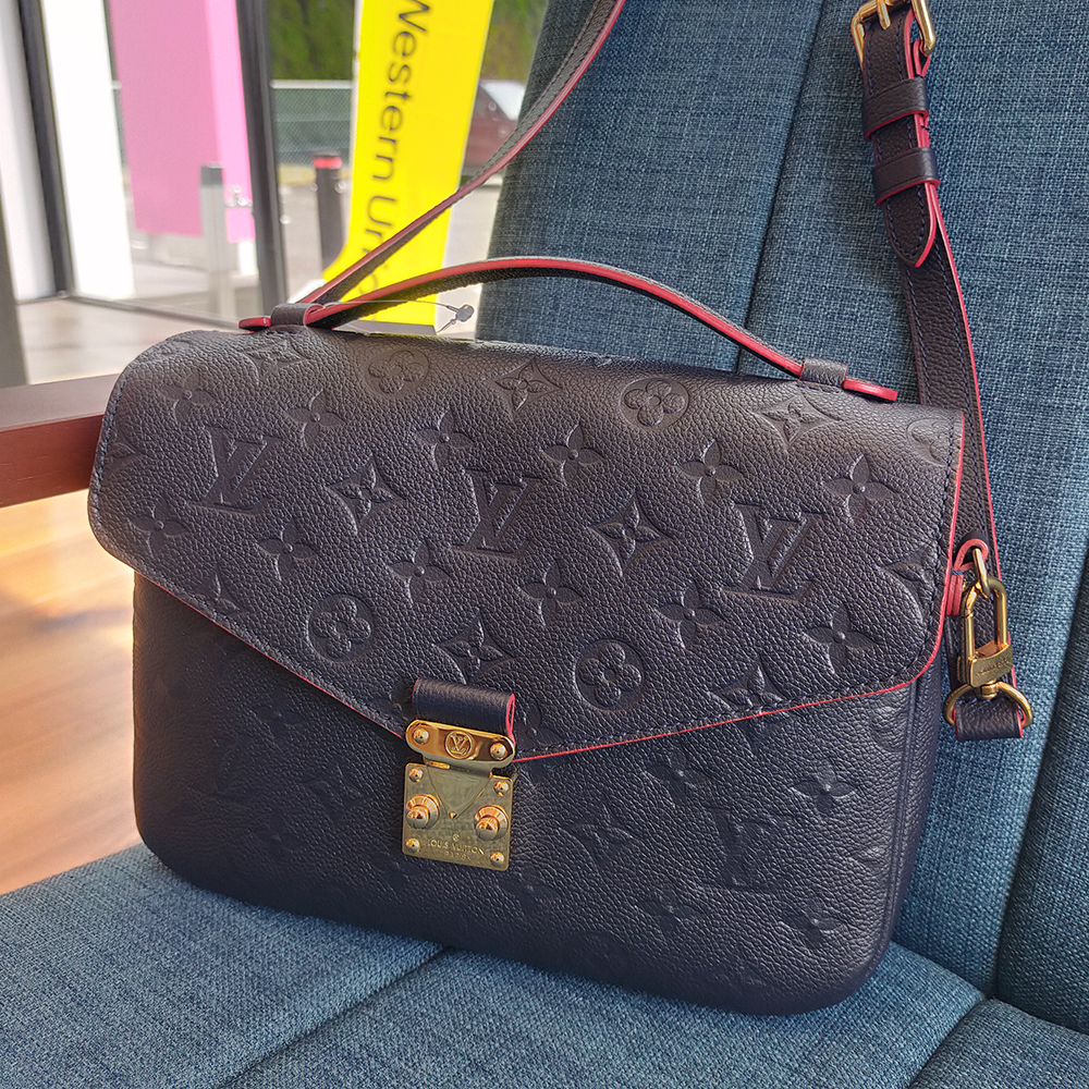 LOUIS VUITTON（ルイ・ヴィトン）M44071 ポシェット・メティスMM