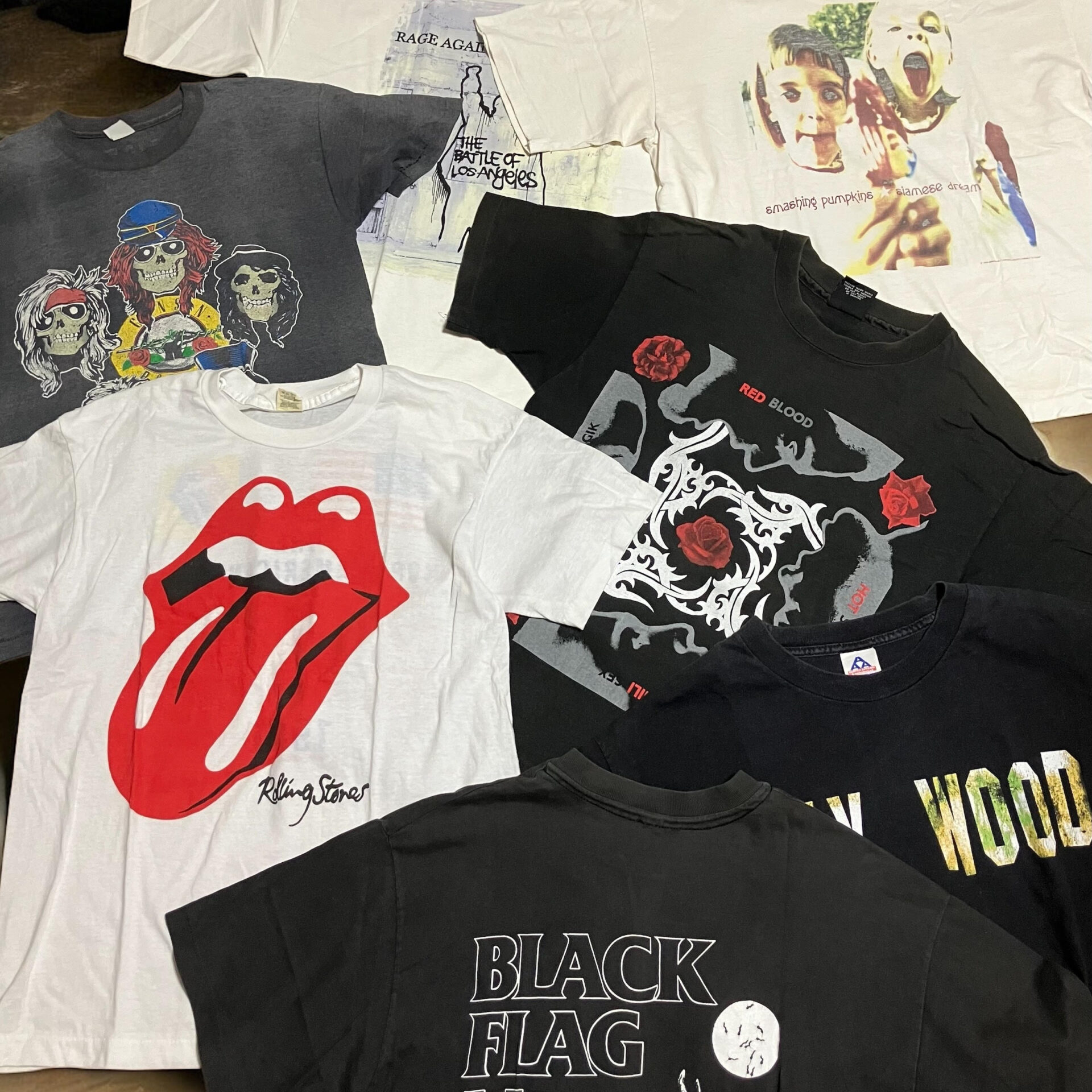 2025年最新版】ヴィンテージのバンドTシャツ高額ランキングTOP10