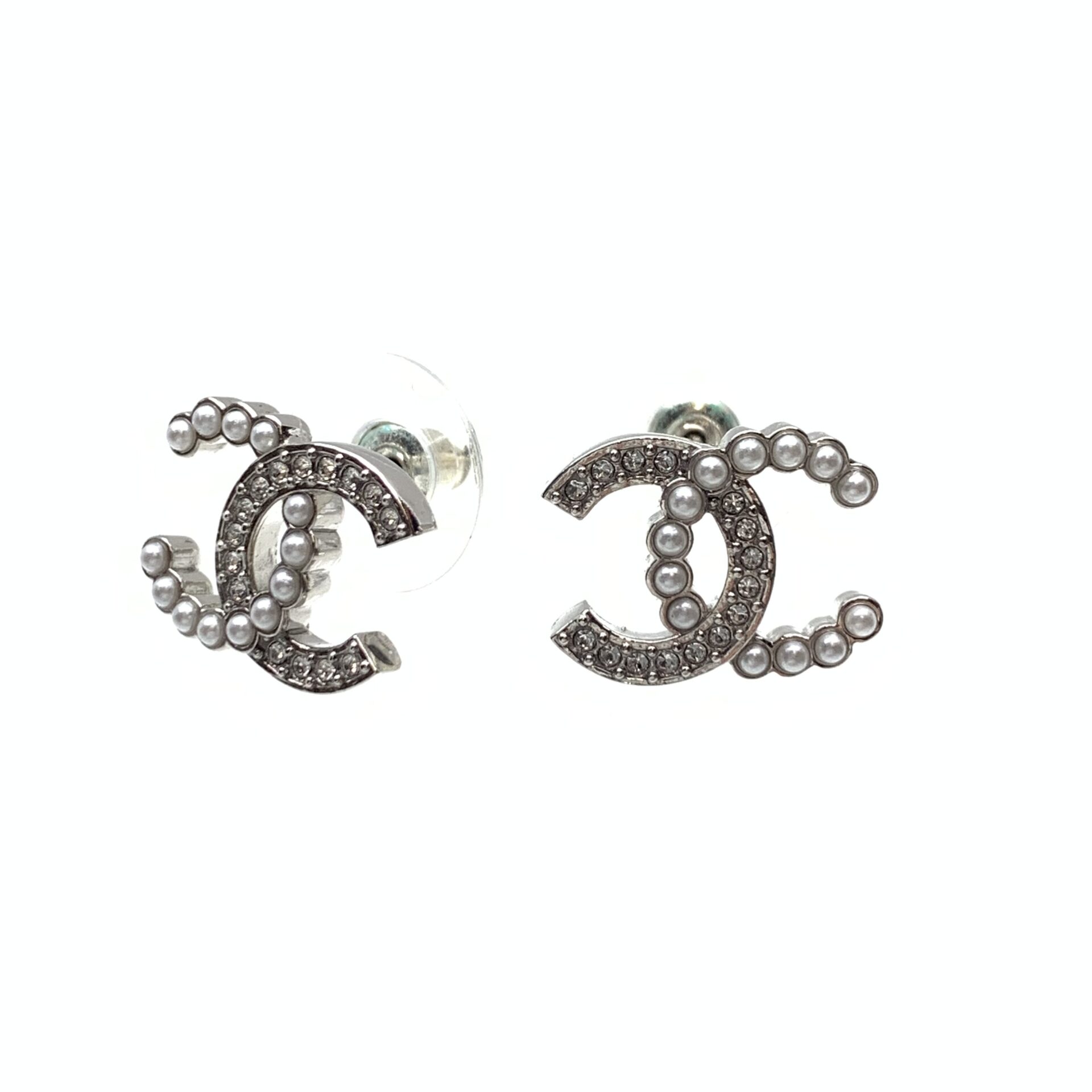 CHANEL シャネル ココ ウッド ピアス　最終値下げ CHANEL シャネル スタッド ピアス ココマーク を名古屋市中区のお客様