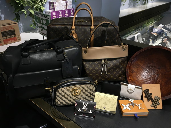 ブランドバッグ・財布