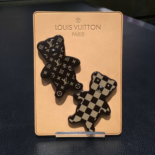 LOUIS VUITTON（ルイ・ヴィトン）M64939 ブロッシュ ヌヌールテディベア