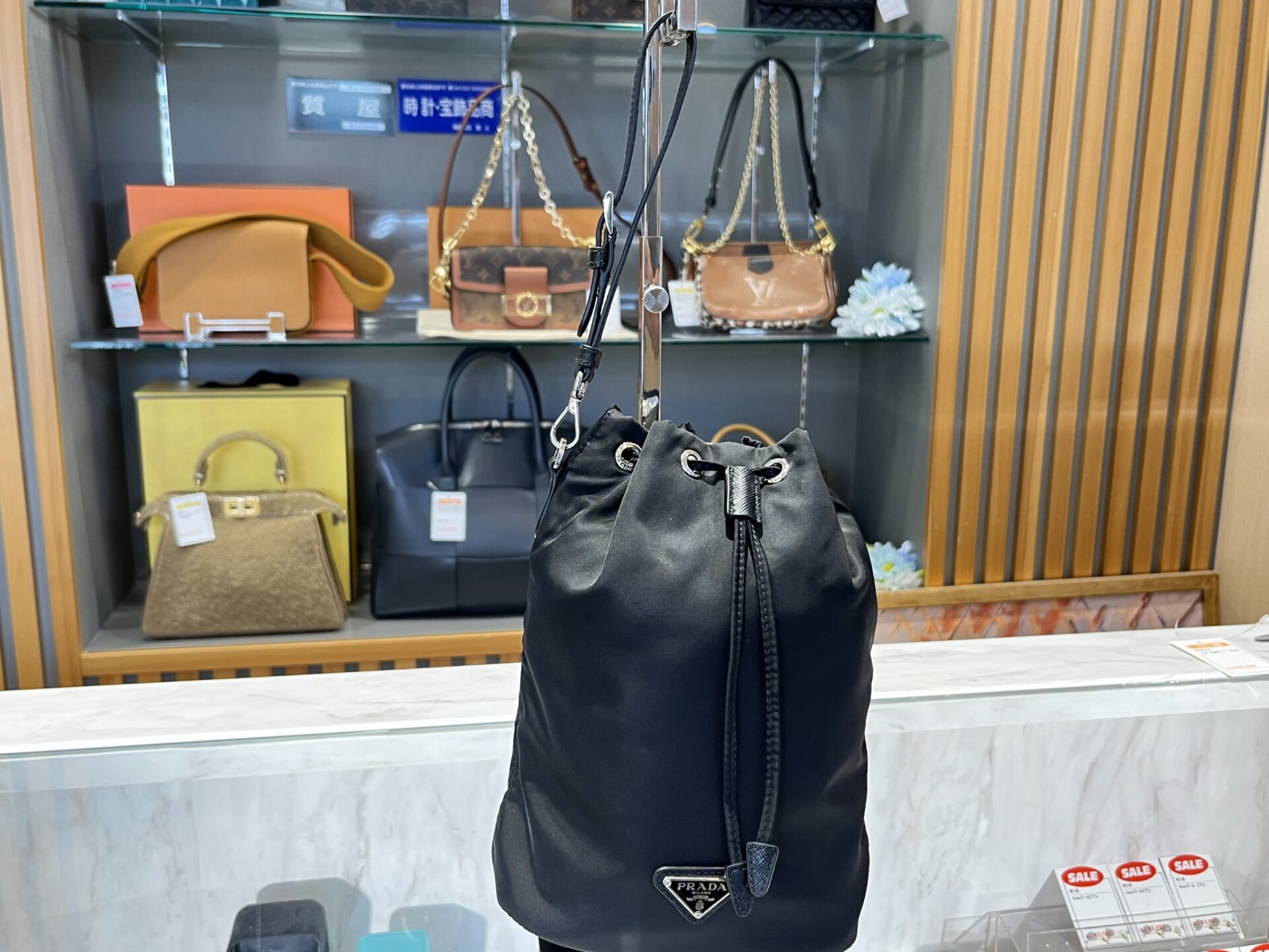 プラダ買取なら質屋かんてい局名古屋西店へ！【PRADA VELA