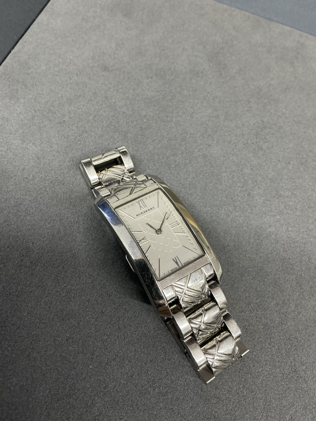 BURBERRY 腕時計 BU1091 レクタンギュラー BURBERRY 腕時計 BU1091 レクタンギュラー