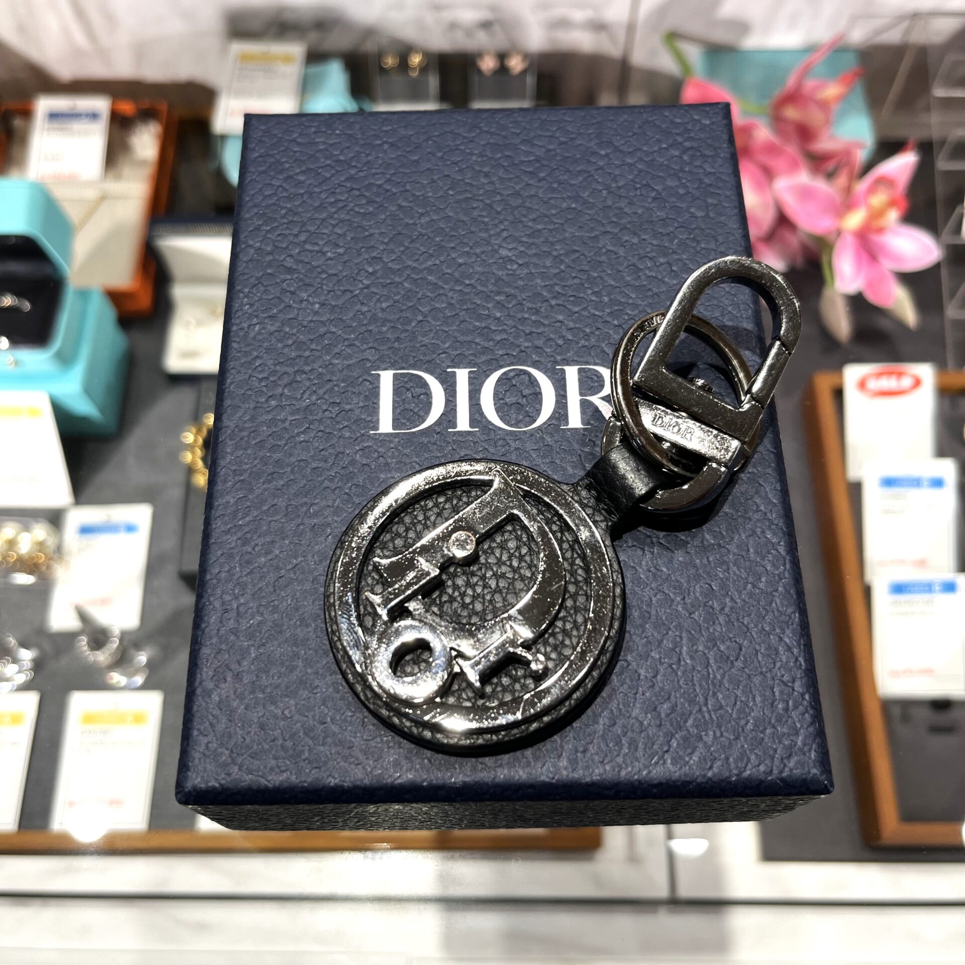 Dior ディオールキーホルダー新品 値下げ！ 新品未使用】Dior ディオール 化粧品 ノベルティー 非売品