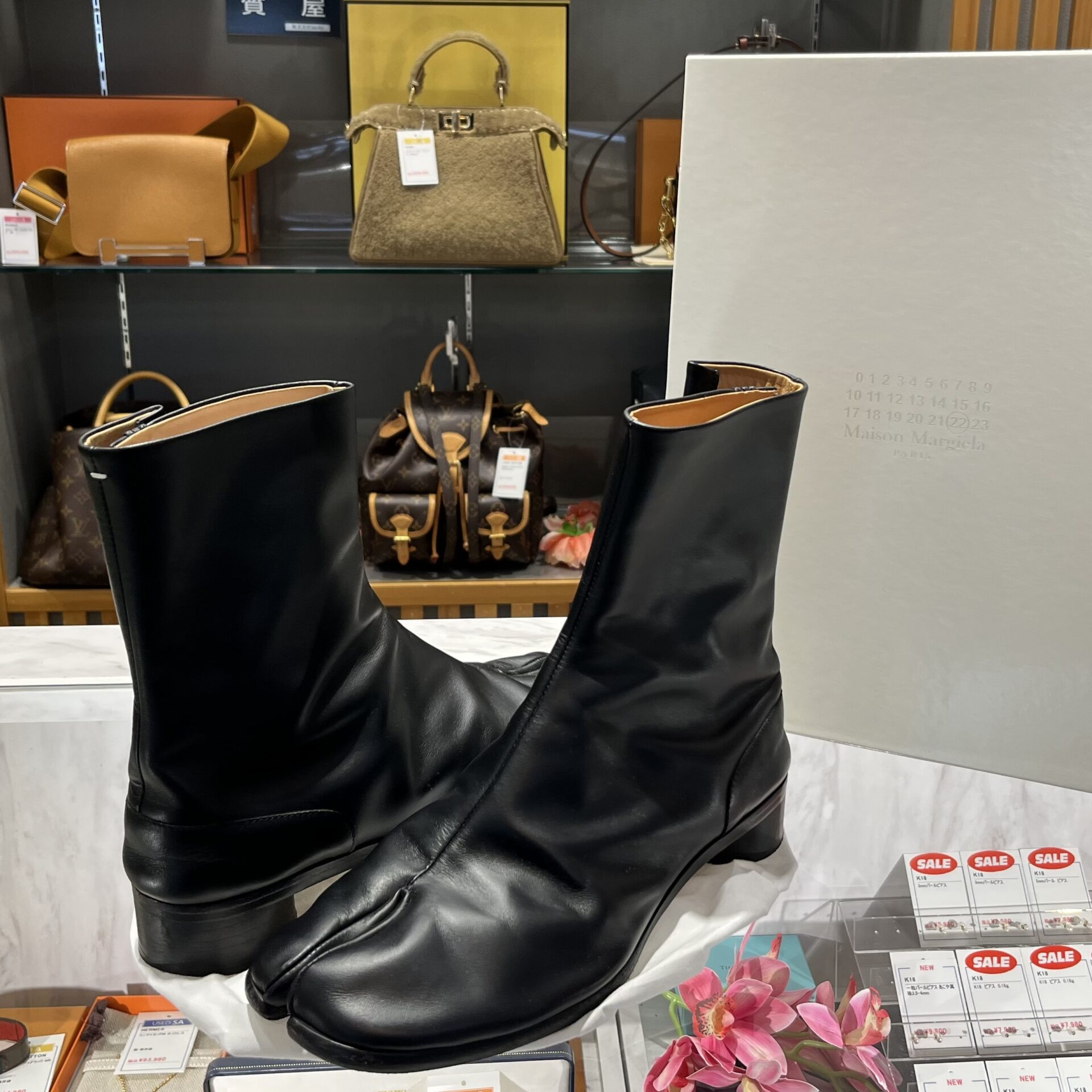 【10/13まで】maison margiela 3cm 足袋ブーツ 36.5 Maison Margiela】メゾンマルジェラ 足袋ブーツ買取！希少な3cmヒール