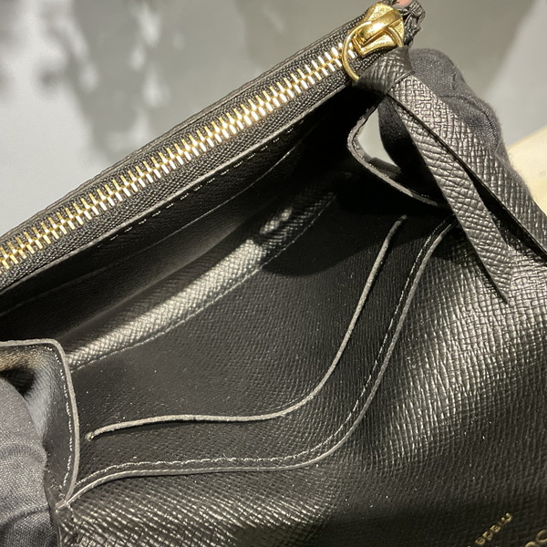 LOUIS VUITTON（ルイ・ヴィトン） M80755 ポルトモネ・ロザリ