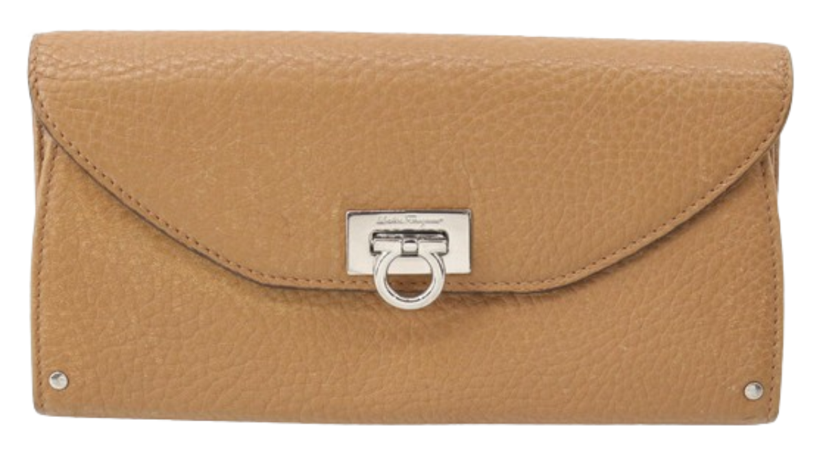 フェラガモ-removebg-preview