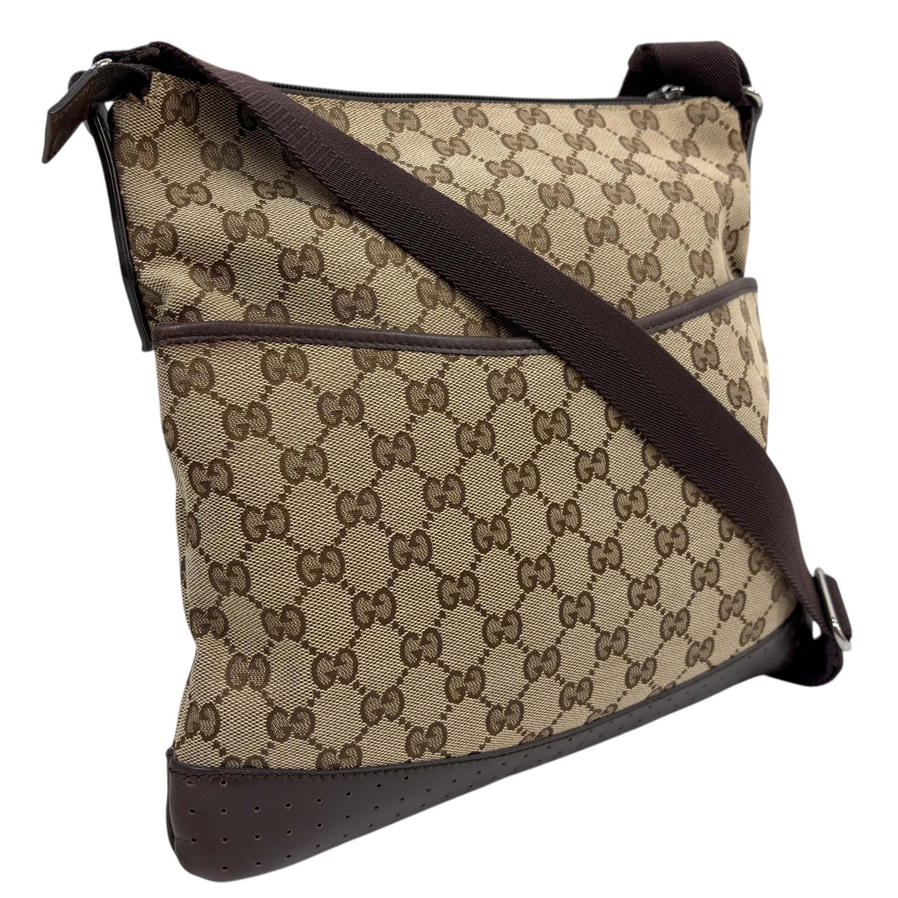 希少価格！処分価格　直営店購入GUCCIグッチベアCGキャンパス2体セット　破格 山形 グッチ（GUCCI）買取】 145857 GGキャンバス ショルダーバッグの