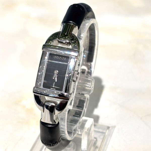 グッチ 6800 バンブーバングルウォッチブラック文字盤】の買取価格と