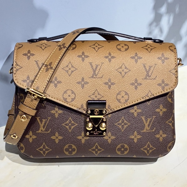 LOUIS VUITTON（ルイ・ヴィトン）M44876 ポシェット・メティスMM
