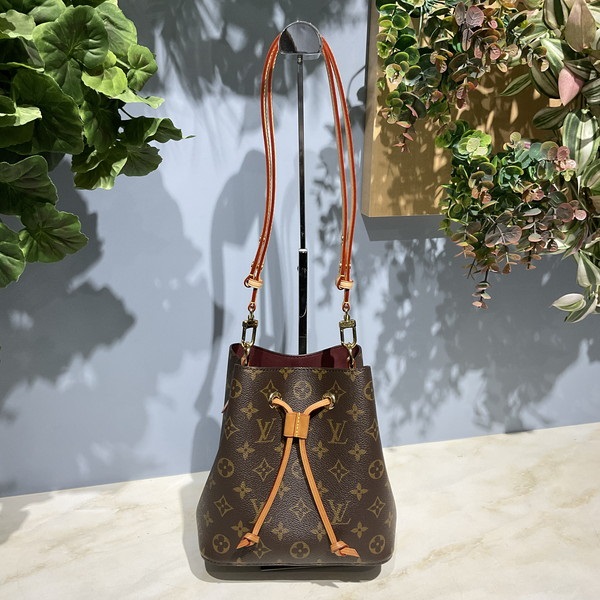 LOUIS VUITTON(ルイ・ヴィトン) M46581 ネオノエBB