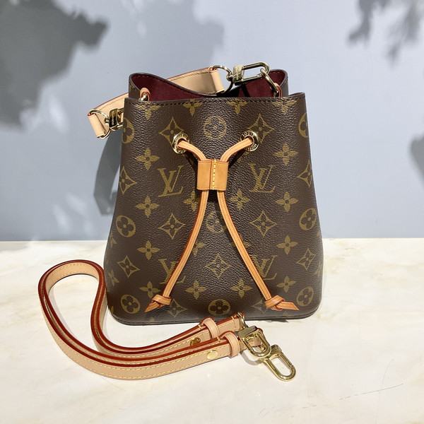 LOUIS VUITTON(ルイ・ヴィトン) M46581 ネオノエBB