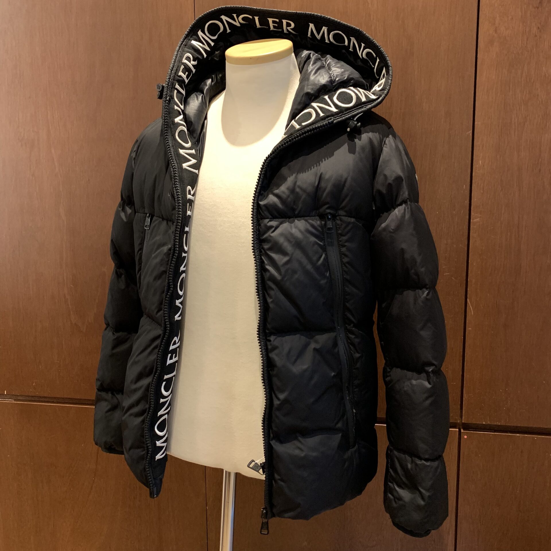 お買い得‼️入手困難‼️【日本完売秋冬2022SSモンクレール ダウン】男女兼用･正規品 MONCLER モンクレール モンクラ サイズ1 ダウンジャケット を名古屋市