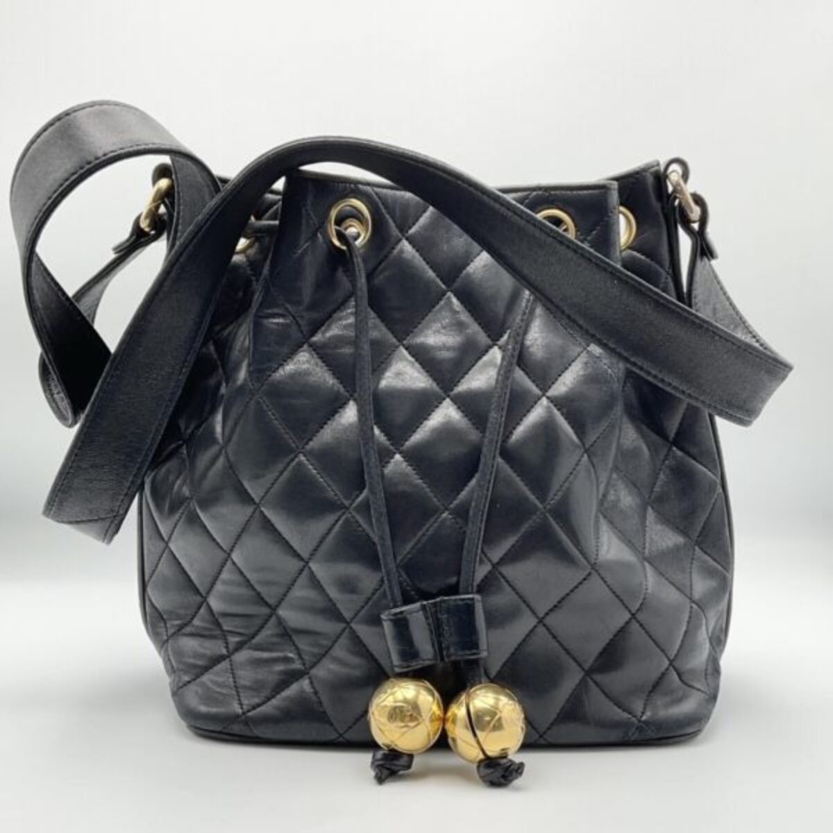 シャネル マトラッセ 巾着バッグ