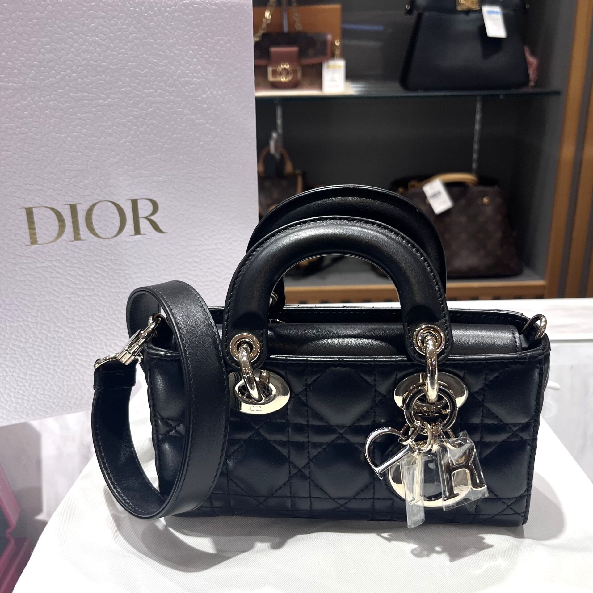 Christian Dior 腕時計 レディース 動作未確認 ジャンク品