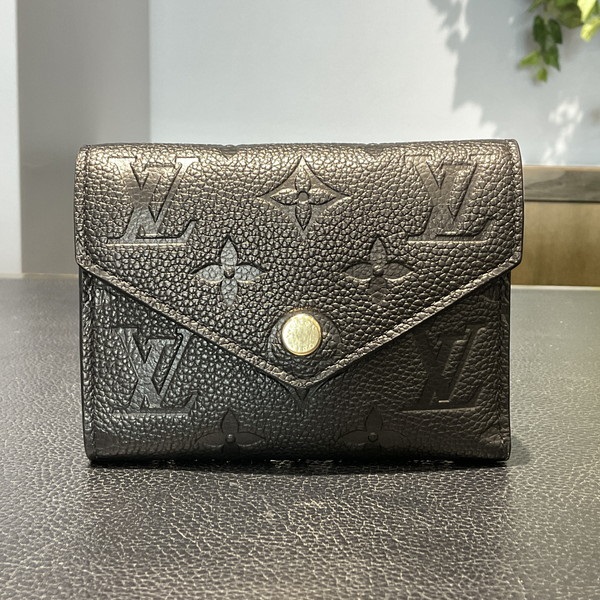 ルイ・ヴィトン ポルトフォイユ ヴィクトリーヌ アンプラント M64060M95043