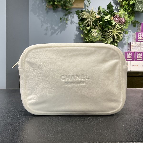 シャネル ノベルティ ポーチ