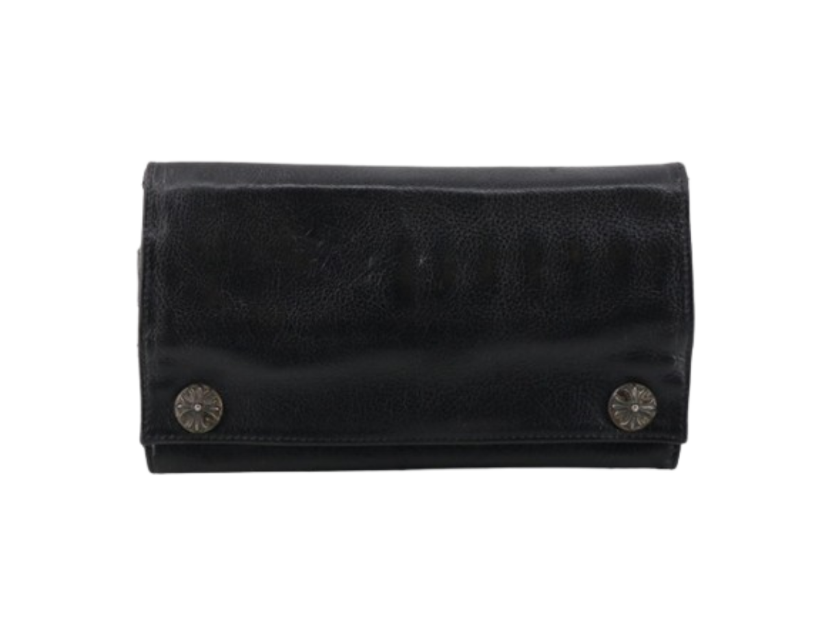 クロムハーツクロスボタン長財布の写真