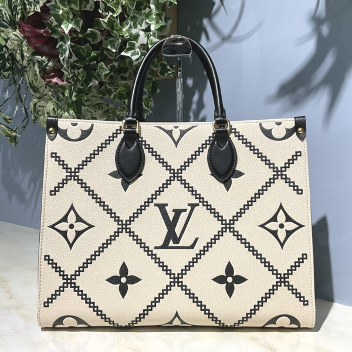 ルイ・ヴィトン M46016 オンザゴーMM モノグラム アンプラント