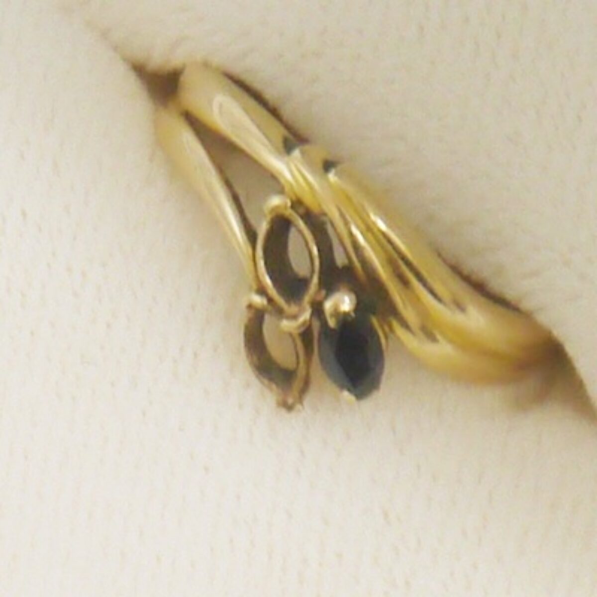 貴金属　壊れた　石のとれた　指輪　リング　かんてい局　刈谷店