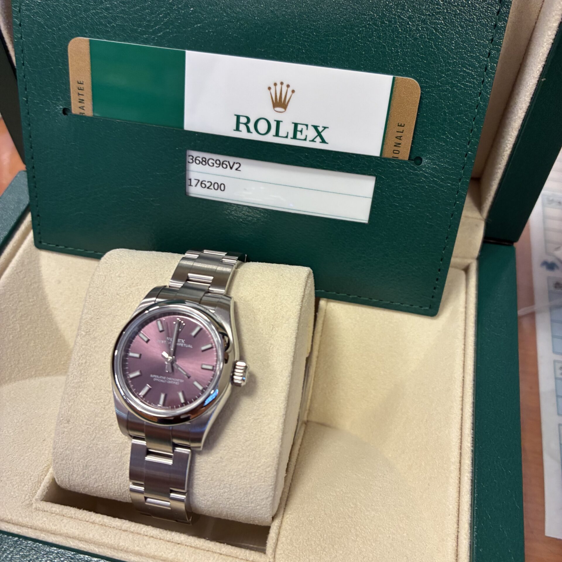 ロレックス Rolex 腕時計 オイスターパーペチュアル26 176200 サンレイ レッドグレープ文字盤 ルーレット刻印 オイスタースチール SS 自動巻き 【OH済み】　【中古】 新品)ROLEX ロレックス オイスターパーペチュアル 176200 レッド