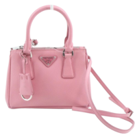 プラダ サフィアーノレザー