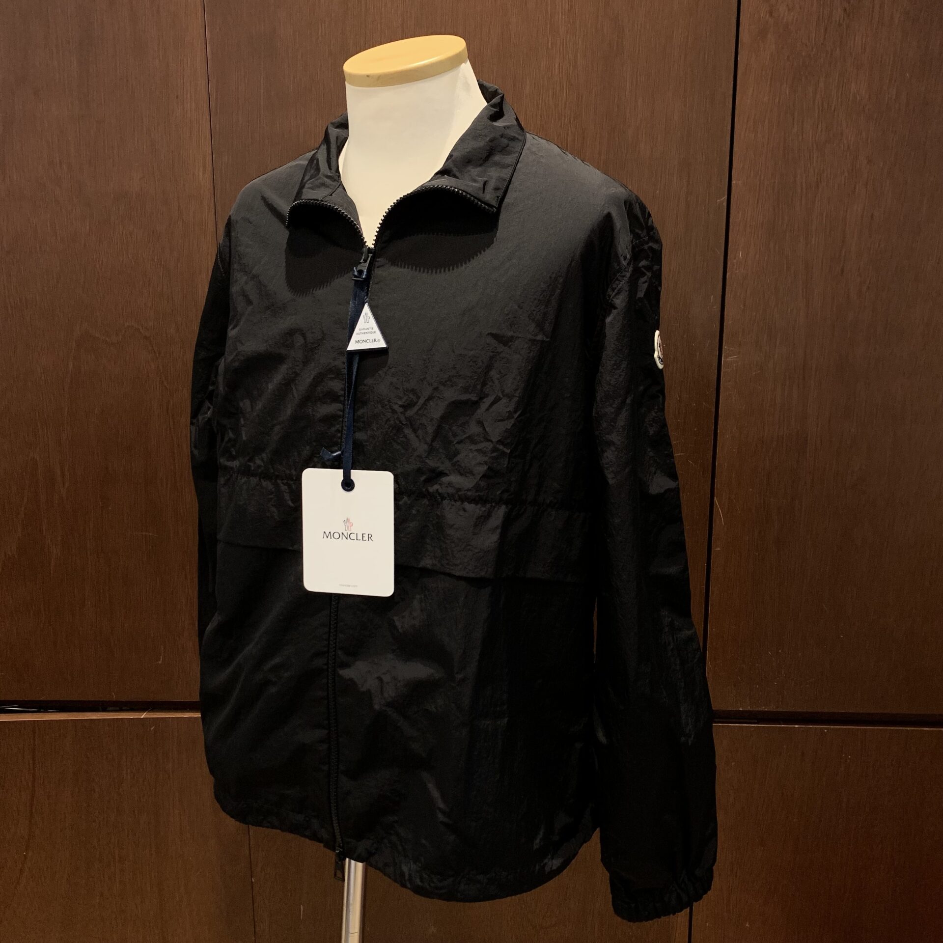 2万円で購入したMONCLERです。 履けなくなった為、お売りします。 モンクレール買取】かんてい局栄錦三丁目店が最高値買取「繁華街にある