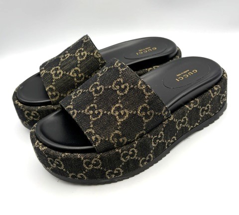 GUCCI】GGデニム プラットフォームサンダルを高価買取しました