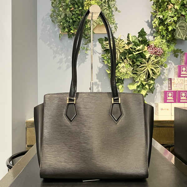 デュプレックス ショルダーバッグ M52422