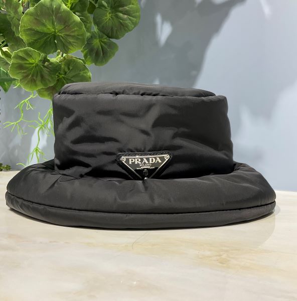 プラダ 2HC248 Re-Nylon バケットハット】の買取価格と査定ポイントを