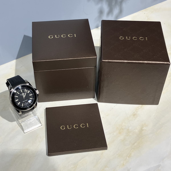 GUCCI（グッチ）YA136204 ダイブクォーツ