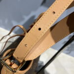 LOUIS VUITTON (ルイ・ヴィトン) M46203 キャリーオールNM PM