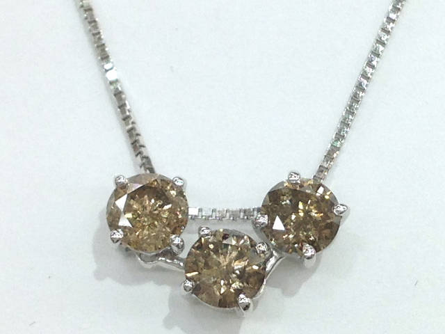 3連ブラウンダイヤネックレス K18WG ダイヤモンド1.0ct ホワイト