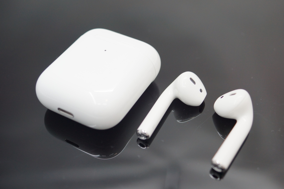Apple アップル MRXJ2J/A AirPods エアポッズ A2032 A2031 A1938】を