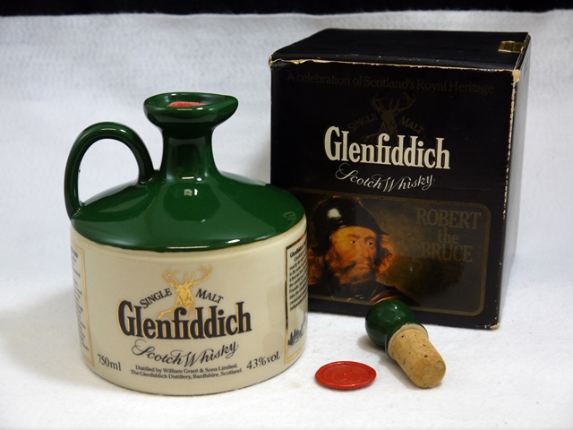 酒【 Glenfiddich ｸﾞﾚﾝﾌｨﾃﾞｨｯｸ 陶器 ｽｺｯﾁｳｲｽｷｰ 】刈谷市のお客様より