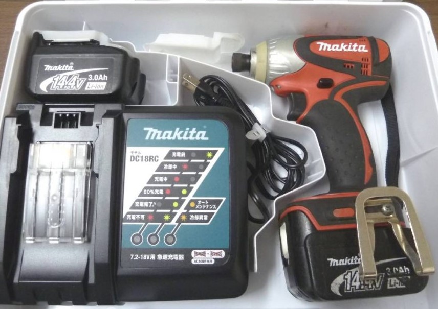 マキタ【MAKITA】充電インパクトドライバ TD131D 14.4V 3.0A ケース付