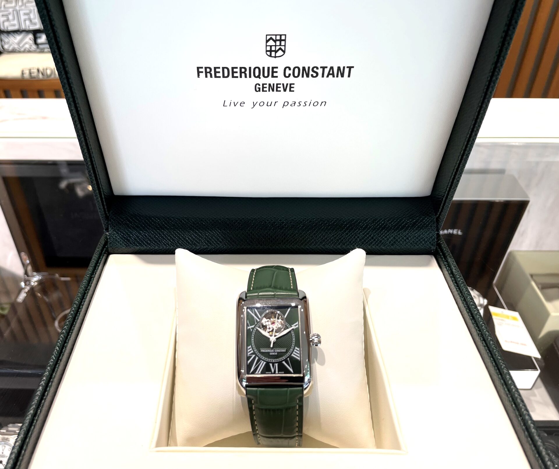 フレデリック・コンスタント【FREDERIQUE CONSTANT