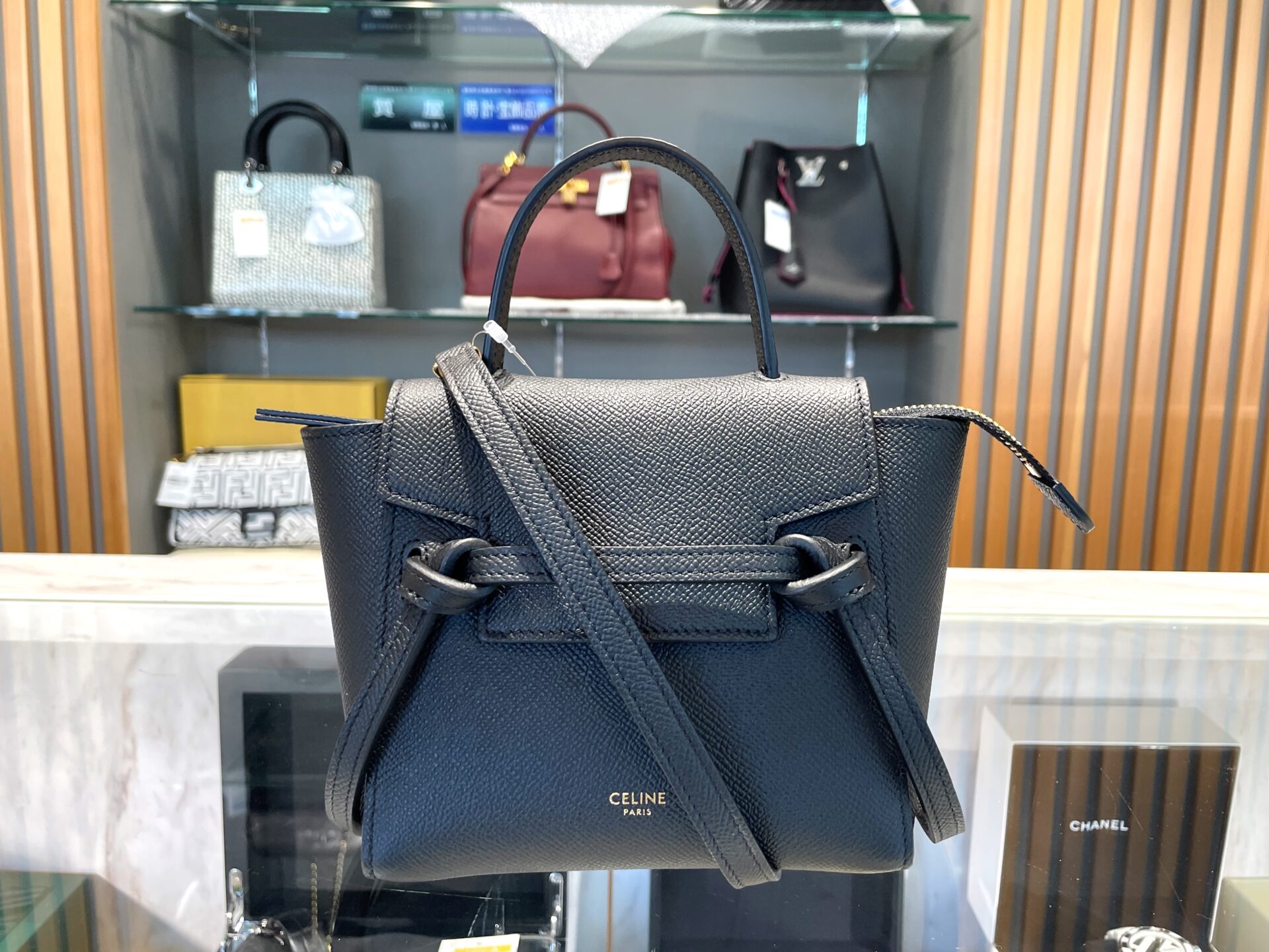セリーヌ 【CELINE】ピコ ベルトバック ナノ ブラックを名古屋市北区の