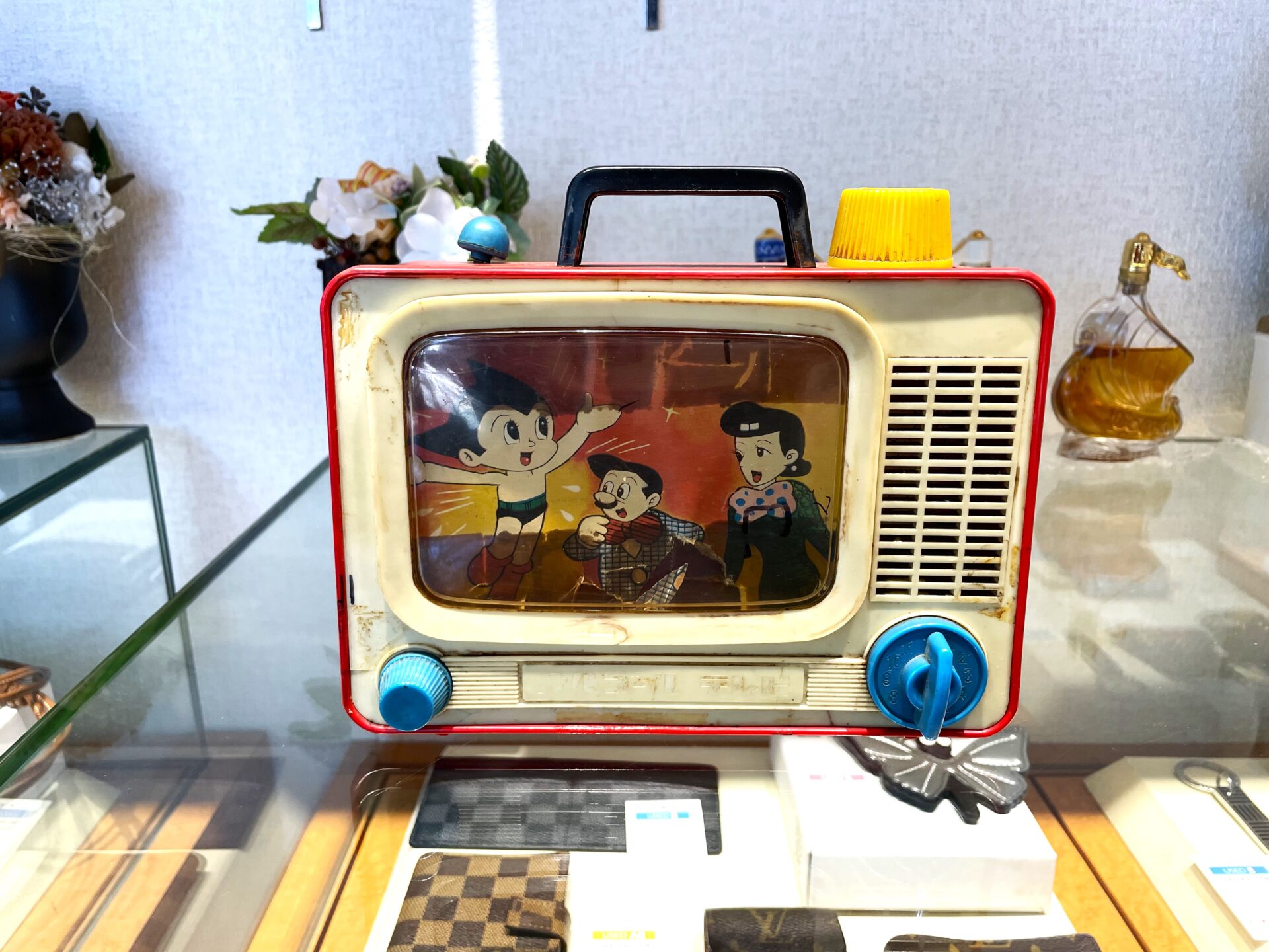 出張買取で タカラトミー【TAKARA TOMY】1960年代製 昭和レトロ 鉄腕アトム オルゴール テレビ を名古屋市中川区のお客様より買取ました♪  | 買取実績 | 質屋かんてい局 名古屋西店 | 質屋かんてい局